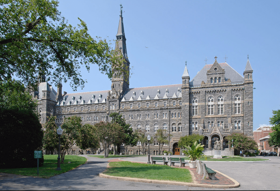 Facciata dell'ingresso della Georgetown University
